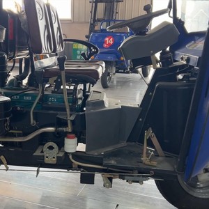 Nouveau modèle de transport de carburant pour les mines agricoles Cargo Grain Grand compartiment de chargement Hydraulique Petit véhicule à trois roues à benne basculante - Product Image 5