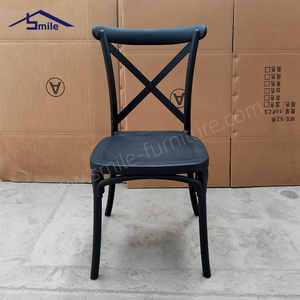 Chaise en plastique moderne <span class=keywords><strong>vintage</strong></span> <span class=keywords><strong>de</strong></span> haute qualité avec dossier croisé, empilable, pour la maison, le <span class=keywords><strong>bar</strong></span>, la salle à manger, les mariages, les locations d'événements - Product Image 2