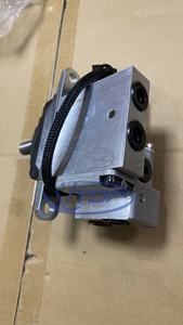 Valvola pilota idraulica valvola a pedale 702-16-04290 per valvola a pedale escavatore Komatsu - Product Image 3
