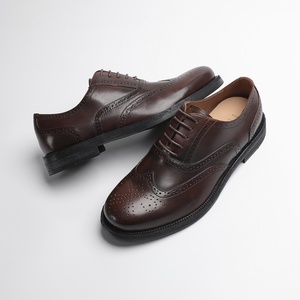 Chaussures habillées d'été en cuir véritable pour hommes, à lacets, style brogue sculpté, durables, pour mariage - Product Image 5