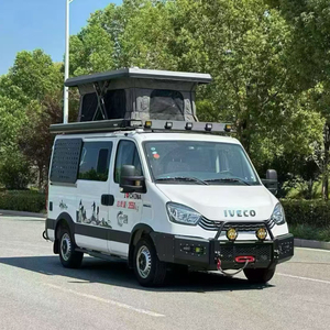 Autocaravana IVEKO 4x2 para Exteriores, 170hp Diésel, Volante a la Izquierda, Batería de 800Ah, Muebles, Aire Acondicionado, Cocina y Refrigerador, Sofá - Product Image 2