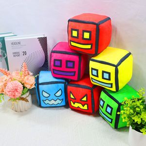 Coussin en peluche Geometry Dash, coussin cube, oreiller doux pour enfants et adultes, cadeau unisexe - Product Image 3