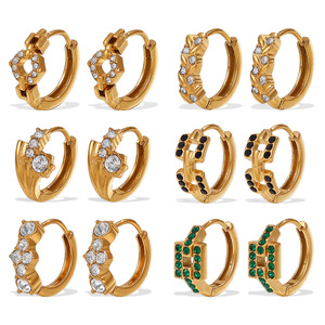 Boucles d'oreilles Huggie plaquées or 18 carats, serties de strass, géométriques, en alliage de zinc, pour femmes et filles - Product Image 5