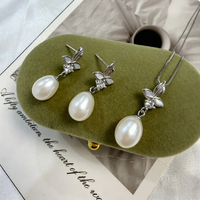 Parure de bijoux en perles d'eau douce, forme riz, avec pendentif feuille en nacre et zircon cubique, collier et boucles d'oreilles pendantes en argent 925 plaqué rhodium, unisexe