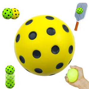 ลูกบอลพิเกิลบอลทำจากโฟมพียูความห<span class=keywords><strong>น</strong></span>าแ<span class=keywords><strong>น</strong></span>่นสูงใช้ในสนามเด็กเล่นกลางแจ้งตามสั่งอุปกรณ์เสริมสำหรับเล่<span class=keywords><strong>น</strong></span>กีฬา - Product Image 6