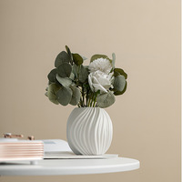 Vase en porcelaine nordique créatif ARM LVG avec glaçure peinte, récipient floral en céramique blanche, conteneur design pour la décoration de bureau et de la maison