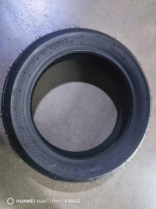 Neumático de Motocicleta sin Cámara de Aire, de Goma, Inflable, 120/70-12, Venta al por Mayor de Fábrica de Neumáticos <span class=keywords><strong>Black</strong></span> <span class=keywords><strong>Cat</strong></span> - Product Image 3
