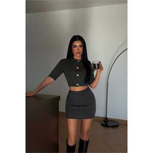 Conjunto de punto de ganchillo Anthracite Alondra con lazo decorativo y cuello con estampado de patrón único - Product Image 2