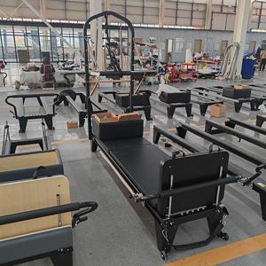 Reformer de Pilates commercial durable en aluminium de qualité supérieure avec tour demi-trapèze pour exercices de yoga - Product Image 4