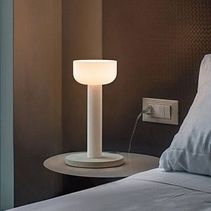 Hiện Đại Bắc Âu LED Bàn Đèn Sang Trọng Tối Giản Thiết Kế Nhôm Bảng Ánh Sáng Cho Phòng Ngủ Bán Buôn E26 Cơ Sở - Product Image 4