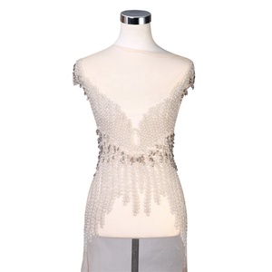 Apliques de novia cosidos hechos a mano a la moda de Pari, cuentas con forma Floral, decoraciones para vestido de novia, tipo de parche - Product Image 1