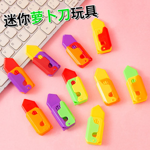 Mini Cuchillo Autonomy Radish de 6 cm, Juguete Antiestrés de Plástico Multicolor para Jóvenes - Product Image 5
