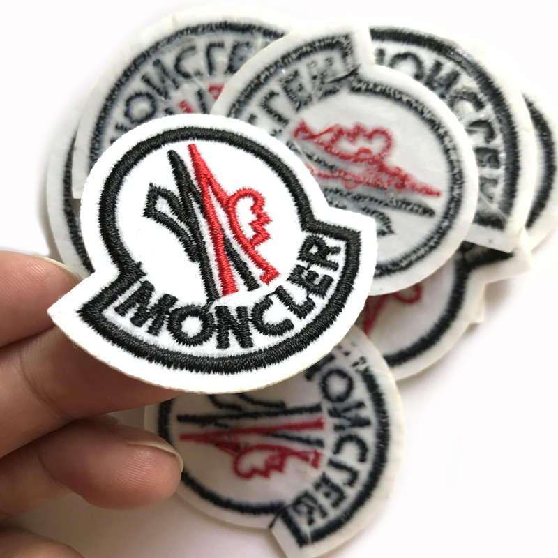 Индивидуальный логотип оптом термопресс из саржевого войлока, нашивки с вышивкой из синели для одежды с пухом