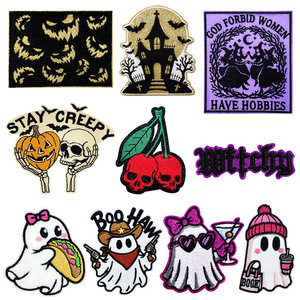 Patchs personnalisés brodés Halloween Fantôme Crâne en toile écologique thermocollants ou à coudre pour vêtements et sweats à capuche - Product Image 1
