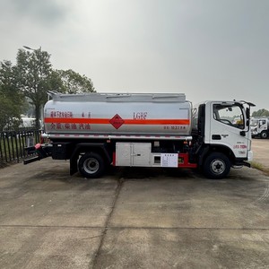 Camion-citerne à carburant FOTON 4x2 10000L neuf, diesel, avec réservoir multi-compartiments et distributeur de carburant - Product Image 3