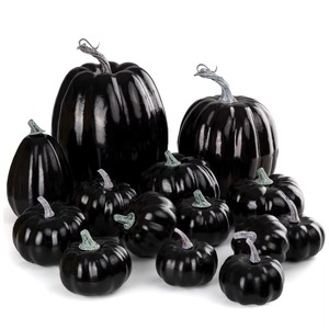Citrouille artificielle noire réaliste en mousse pour décoration de table, idéale pour les fêtes d'Halloween modernes et gothiques - Product Image 2