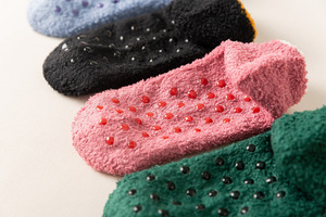 Calcetines cortos de invierno 2025 para mujer, de lana Coral suela de goma, antideslizante, de corte bajo, para interiores, sala de estar, dormitorio, calcetines tobilleros para <span class=keywords><strong>dormir</strong></span> - Product Image 3