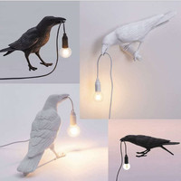 Lampe murale de table créative en forme d'animal Veilleuse de chevet en résine de conception de corbeau noir Veilleuse d'oiseau chanceux de bon augure
