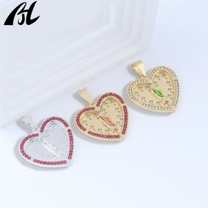 L-663 Kalp Şeklinde Dini Kolye, Altın ve Gümüş Kaplama, İçinde Haç Kesimli ve Aziz Figürü Oymalı - Product Image 2