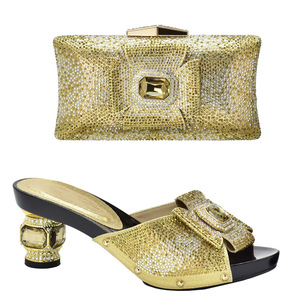 <span class=keywords><strong>Escarpins</strong></span> d'été de créateur de <span class=keywords><strong>luxe</strong></span> italien pour femmes chaussures à talons hauts carrés couleur citron bout ouvert ensemble de fête en strass rouge EUR 37-41 - Product Image 4