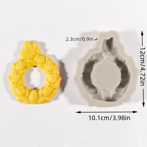 Moule en silicone multi-artisanat TangChu avec motif couronne et papillons pour bougies, savons, créations en plâtre et décorations artisanales pour la maison - Product Image 6