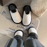 XIXITIAO Pantoufles en fourrure à carreaux colorés pour femmes, pantoufles d'intérieur chaudes en peluche pour l'hiver, pantoufles fermées antidérapantes