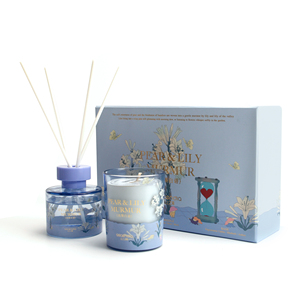 Ensemble cadeau Ascendia - Bougie pilier parfumée à la poire et au lys et diffuseur de parfum pour la maison - Aromathérapie - Product Image 1
