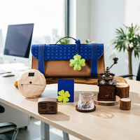Coffret Cadeau Personnalisé Écoresponsable Premium : Sac Fourre-tout en Liège + Haut-parleur en Bois + Moulin à Café en Acier Inoxydable + Tasse + Cadeau de Fêtes