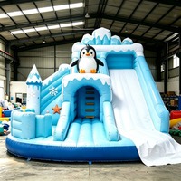 Toboggan aquatique gonflable Iceberg Splash Zone avec aire de saut, thème Monde des Neiges, équipement de jeu pour fêtes d'enfants et location en maternelle