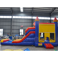Château gonflable classique bleu, rouge et jaune avec toboggan, maison de saut commerciale pour enfants, idéal pour les anniversaires, les carnavals et la location.