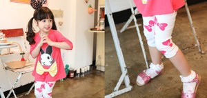 Vêtements d'été pour enfants en gros en ligne : Ensemble décontracté T-shirt à manches courtes imprimé lapin et pantalon pour filles - Product Image 3