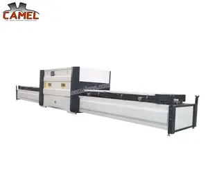 Certificación CE camello automática CNC de membrana de vacío presionando/puerta de madera de PVC de molde de la máquina de la prensa