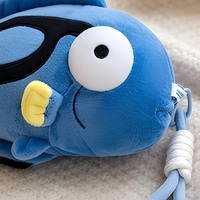 Peluche Poisson-Pieuvre Bleu, Jouet en Peluche Doux, Poupée Poisson de Dessin Animé avec Sangle pour Cadeau et Breloque de Sac