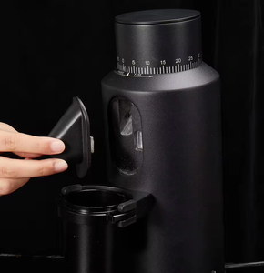 Werksdirektversand: Automatische Einzelportions-Kaffeemühle mit 64mm Flachmahlwerk aus Aluminiumlegierung und variabler Geschwindigkeit für den Heimgebrauch - Product Image 3