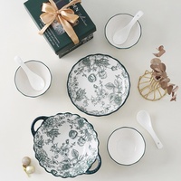 Service de table en céramique imprimé floral vert vintage, comprenant un bol, une assiette et une cuillère, idéal pour un cadeau de mariage, de pendaison de crémaillère ou pour la salle à manger.