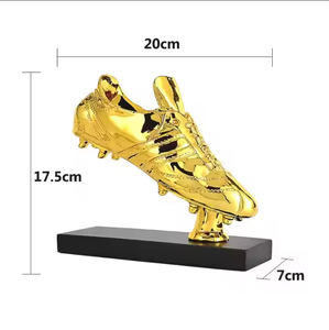 كؤوس كرة قدم من الراتنج المطلي بالذهب على شكل حذاء، تصميم فريد وصديق للبيئة من HUAO، مقاس 20×7×17.5 سم - Product Image 2