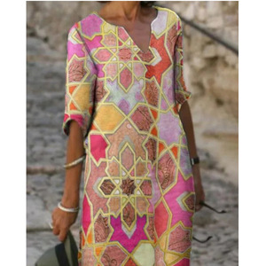 Robe élégante pour femmes grandes tailles, col en V, manches longues, imprimé patchwork, motif 3D stéréoscopique, robe tendance - Product Image 4