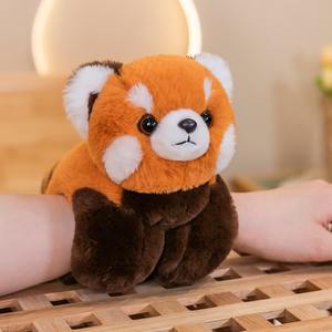 Nouvelle <span class=keywords><strong>série</strong></span> de sacs à main portables en forme d'ours mignon 2025, décoration de sac à main, cœur chaud, lot d'usine, jouet en peluche en coton PP pour - Product Image 5