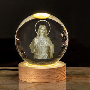 3D Jesús serie Ángel 6 CM bola <span class=keywords><strong>de</strong></span> cristal lámpara <span class=keywords><strong>de</strong></span> <span class=keywords><strong>noche</strong></span> Base <span class=keywords><strong>de</strong></span> madera Natural carga USB Color cálido Luz Decoración <span class=keywords><strong>de</strong></span> Navidad lámpara <span class=keywords><strong>de</strong></span> mesa - Product Image 2