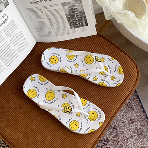 Tongs d'été pour femmes tongs à motif mignon pantoufles de plage d'été mode pantoufles à fond souple chaussures de Style de marche simples - Product Image 5