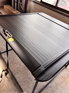 Couvercle enroulable robuste pour <span class=keywords><strong>Nissan</strong></span> <span class=keywords><strong>Navara</strong></span> D40 Couvercle de volet rétractable antirouille en aluminium <span class=keywords><strong>Roll</strong></span> N Lock - Product Image 6