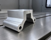 Support de fixation de charnière en aluminium 6061 usiné par CNC 3 axes pour POM/ABS, avec connexion rotative personnalisée