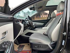 <span class=keywords><strong>Tucson</strong></span> <span class=keywords><strong>Gris</strong></span>, SUV Automático Usado, Diésel Turbo Resistente, 5 Puertas, Volante a la Izquierda, Luces LED para Desplazamientos Urbanos - Product Image 4