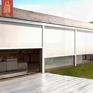 Stores enrouleurs rétractables d'extérieur coupe-vent, imperméables et résistants au feu avec système de fermeture éclair pour terrasse, jardin et patio - Product Image 1