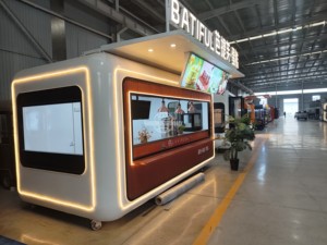 Hot Selling 580cm Aluminum Fiberglass Multifunctional Mobile Outdoor Food Truck Candy <b>Rust</b> Resistant Built-In Power Customizable - Product Image 4