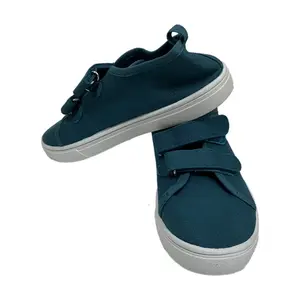 2023 último verano Low Top Canvas zapatos de Skate de moda Zapatillas de deporte de moda tela transpirable señoras zapatos casuales para mujeres