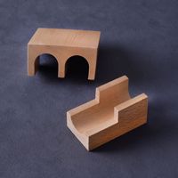 Support à sushi en bois massif en forme de U de style japonais créatif, plateau à tacos et à rouleaux pour présentation en restaurant et buffet (vente en gros)