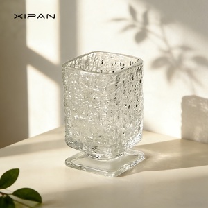 Vaso Cuadrado Clásico Retro de 6oz con Patrón Floral, Superficie Texturizada, Apto para Lavavajillas, para Whisky, Jugos, Uso en Casa o Cafetería - Product Image 5