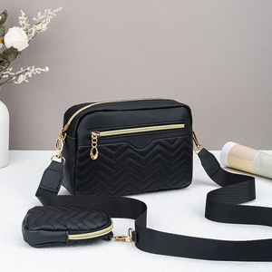 Sac à bandoulière simple <span class=keywords><strong>fleur</strong></span> de <span class=keywords><strong>tatouage</strong></span> ondulé 2025 sacs, sac simple pour <span class=keywords><strong>femme</strong></span> en gros, sac à bandoulière pour téléphone portable de grande capacité - Product Image 5