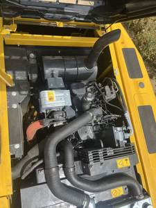 Excavadora de orugas KOMATSU de segunda mano, de 20 toneladas, con componentes centrales (motor bomba) y capacidad de cucharón de 1,2 m³ - Product Image 3